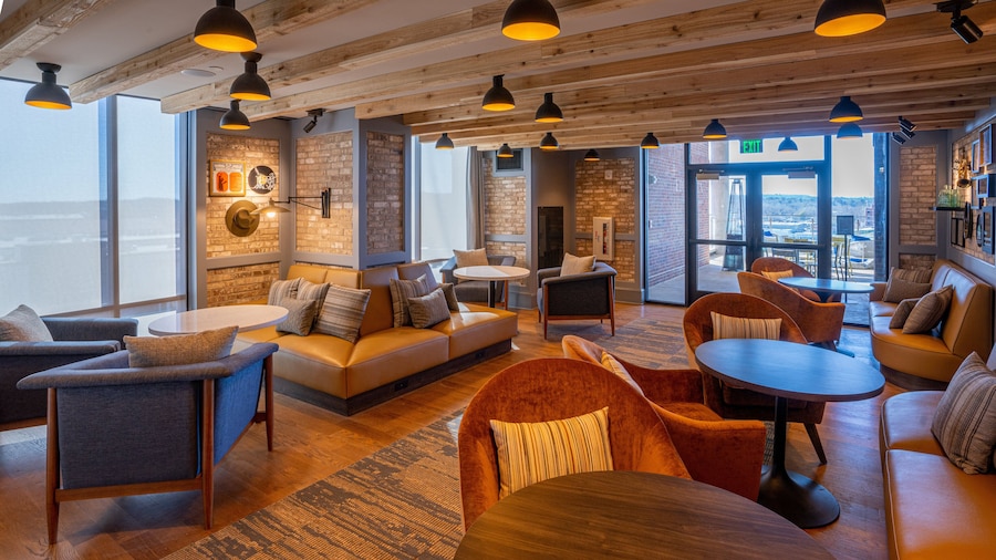 Hotel Indigo Columbus at Riverfront Place by IHG