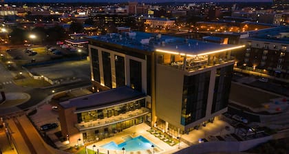 Hotel Indigo Columbus at Riverfront Place by IHG