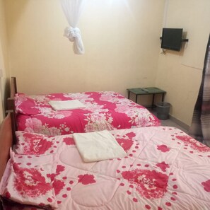 Habitación doble | Escritorio