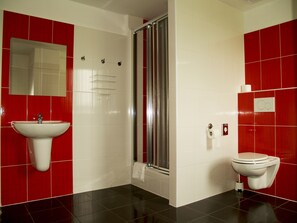 Free toiletries, hair dryer, towels, soap - HOTEL CHODOV ASC (Prague)
