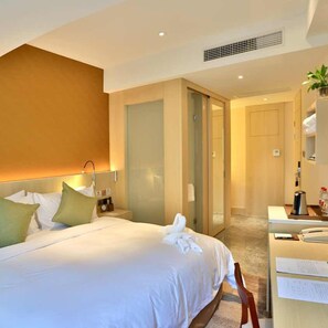Quarto casal exclusivo, para não fumantes | Cortinas blackout, Wi-Fi de cortesia, roupa de cama