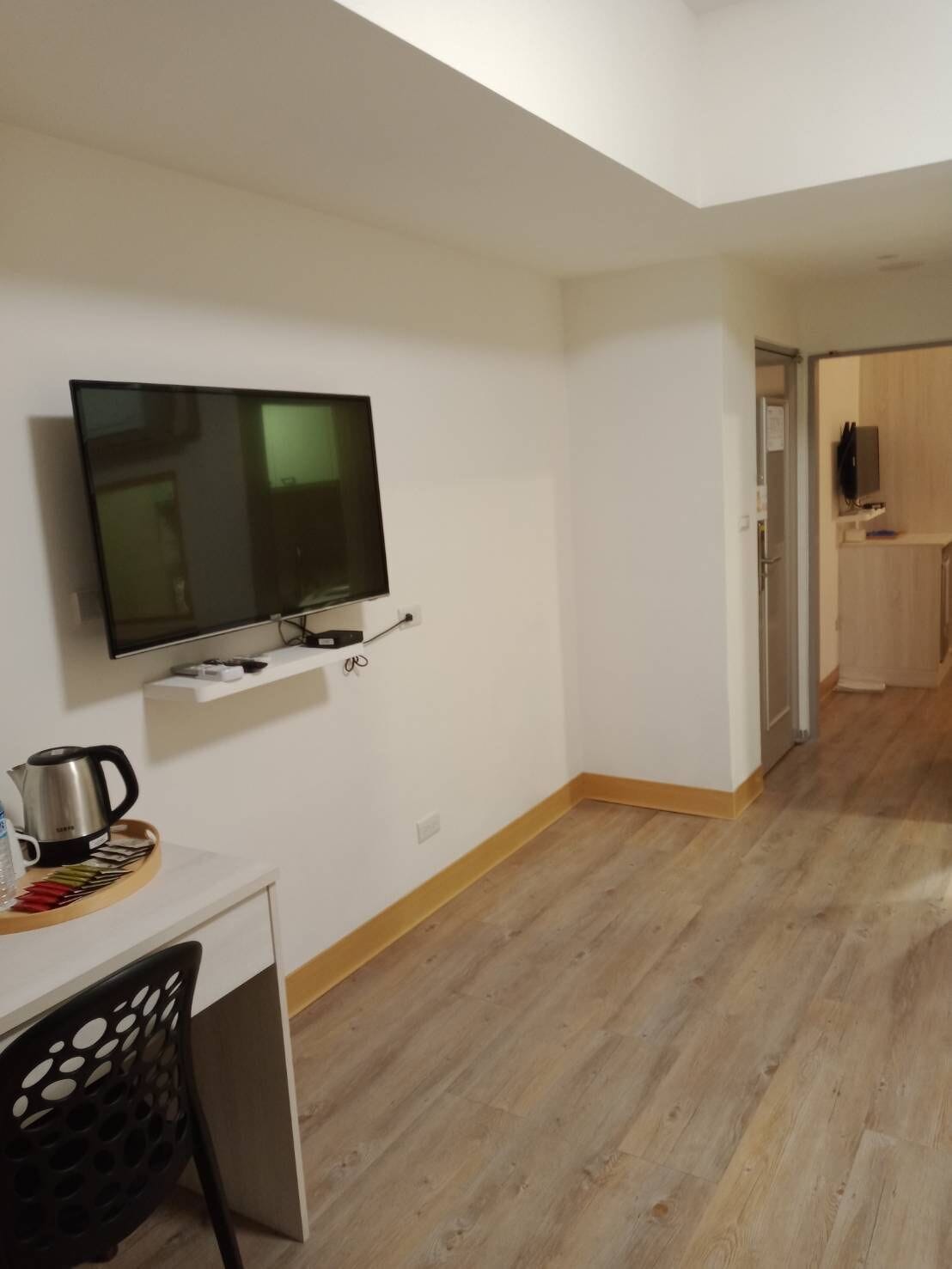 deluxe quadruple room, 2 double beds (no parking) | 1 bedroom, premium bedding, desk, blackout curtains