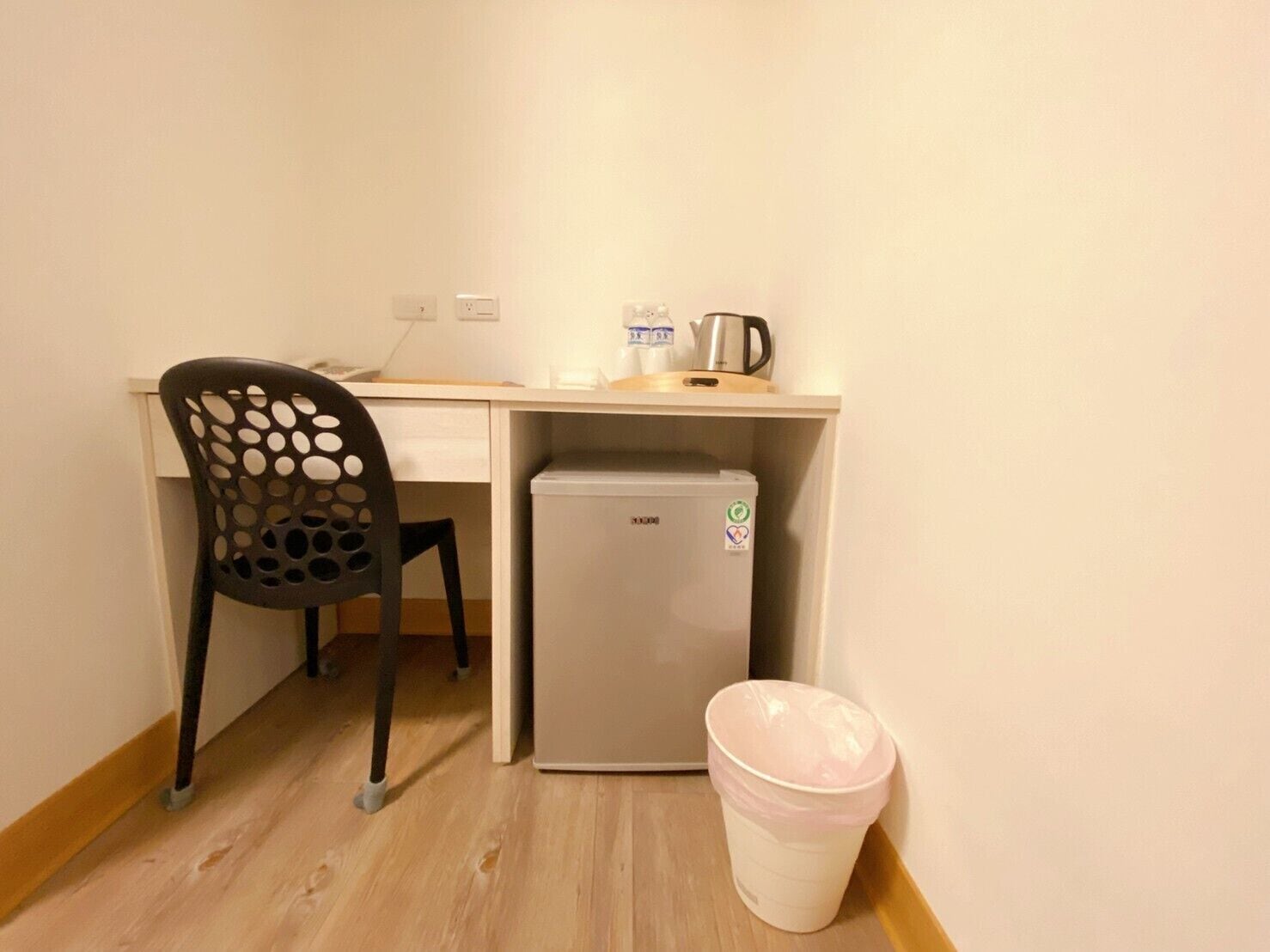 barrier-free room ( no parking) | 1 bedroom, premium bedding, desk, blackout curtains