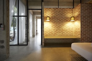 Family Room | Free WiFi