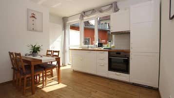 Kühlschrank, Ofen, Herdplatte, Geschirrspüler