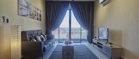 40 inci televisyen LED dengan kabel, TV