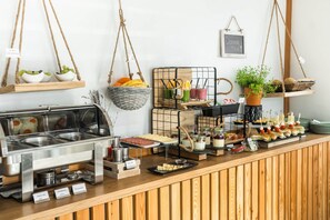 Daily buffet breakfast (EUR 12 per person) - Apartments Banonia - Sunset (Verzej)