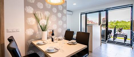 Huoneisto | Oleskelualue | Taulutelevisio, lämmitetyt lattiat