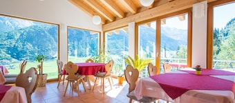 Hotel Cuntera