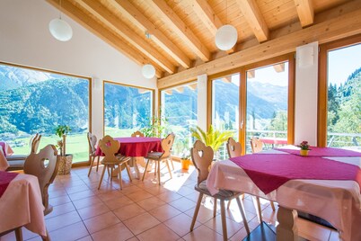Hotel Cuntera