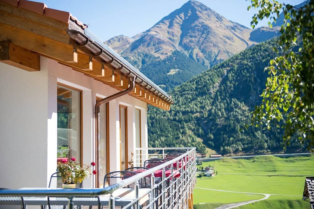 Hotel Cuntera