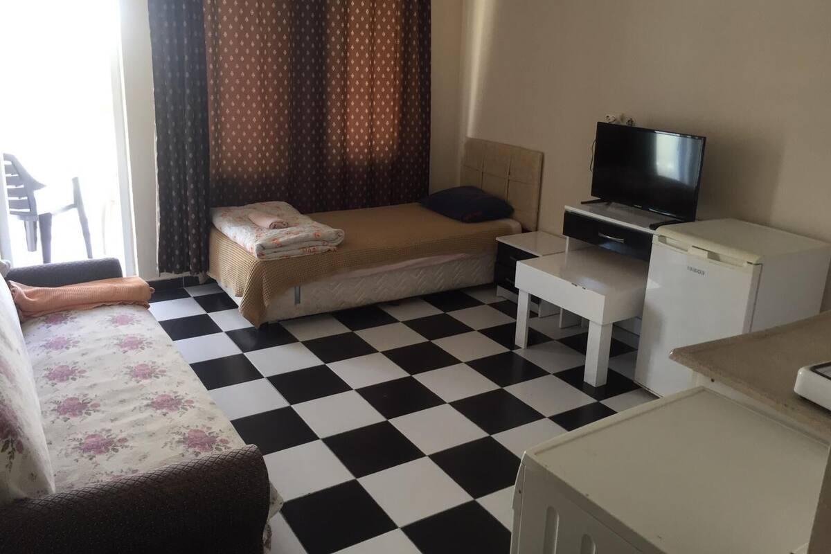 Double or Twin Room | Living area