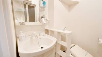 Studio with Balcony 304, Non Smoking | Bathroom | Separate tub and shower, deep soaking tub, free toiletries, hair dryer