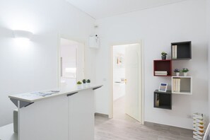 Spa - Brand new with terrace, solarium, gym&tennis court (Sorrento)