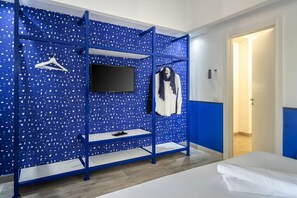 Room - Modern spacious apartment with terrace, balconies, solarium & gym (Sorrento)