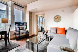 50-inch TV with cable channels, Netflix, streaming services - Speechless In Seattle! #1 Location - 2BR - Free Parking! (VR1) (Seattle)