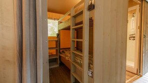 2 bedrooms