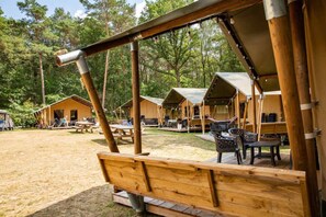 Property grounds - Safaritent at recreatiepark De Wrange (Doetinchem)