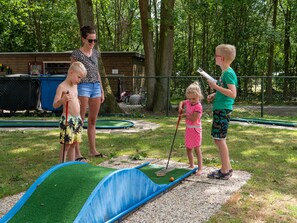 Mini-golf - Safaritent at recreatiepark De Wrange (Doetinchem)