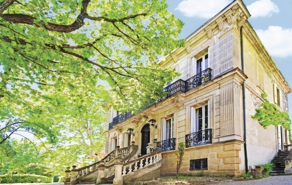 Front of property - Embarben Maison d'hotes (Saint-Chamas)