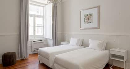 JOIVY Astonishing 4BR home in Baixa, 5mins to Santa Justa Lift