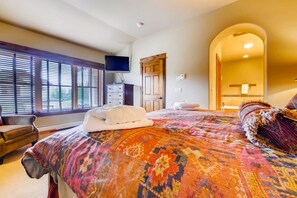 6 habitaciones, tabla de planchar con plancha, wifi y ropa de cama 
