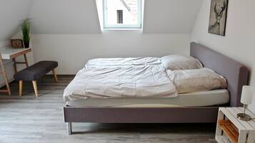 1 bedroom, individually decorated, free WiFi, bed sheets