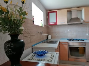 Refrigerador, placa de cocina