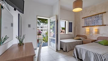 Quarto básico (Stanza al Mare Tipologia A) | Berços (sobretaxa), roupa de cama