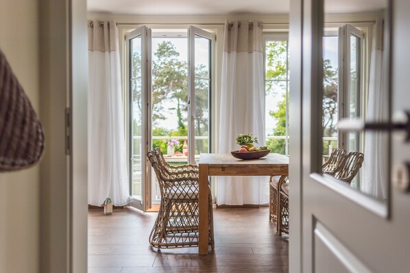 Imagen sin descripción, 1 de 24, botón