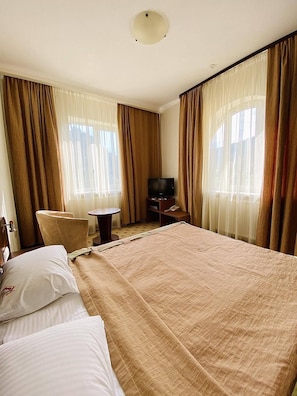 Phòng Suite Junior | Minibar, két bảo mật tại phòng, màn/rèm cản sáng