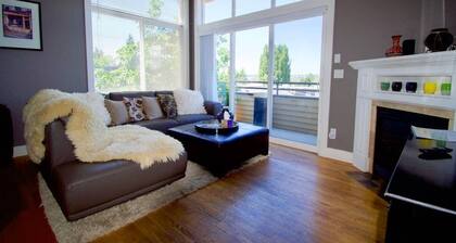 Elegant, airy and bright with vivid views over ship canal, Fremont and beyond.