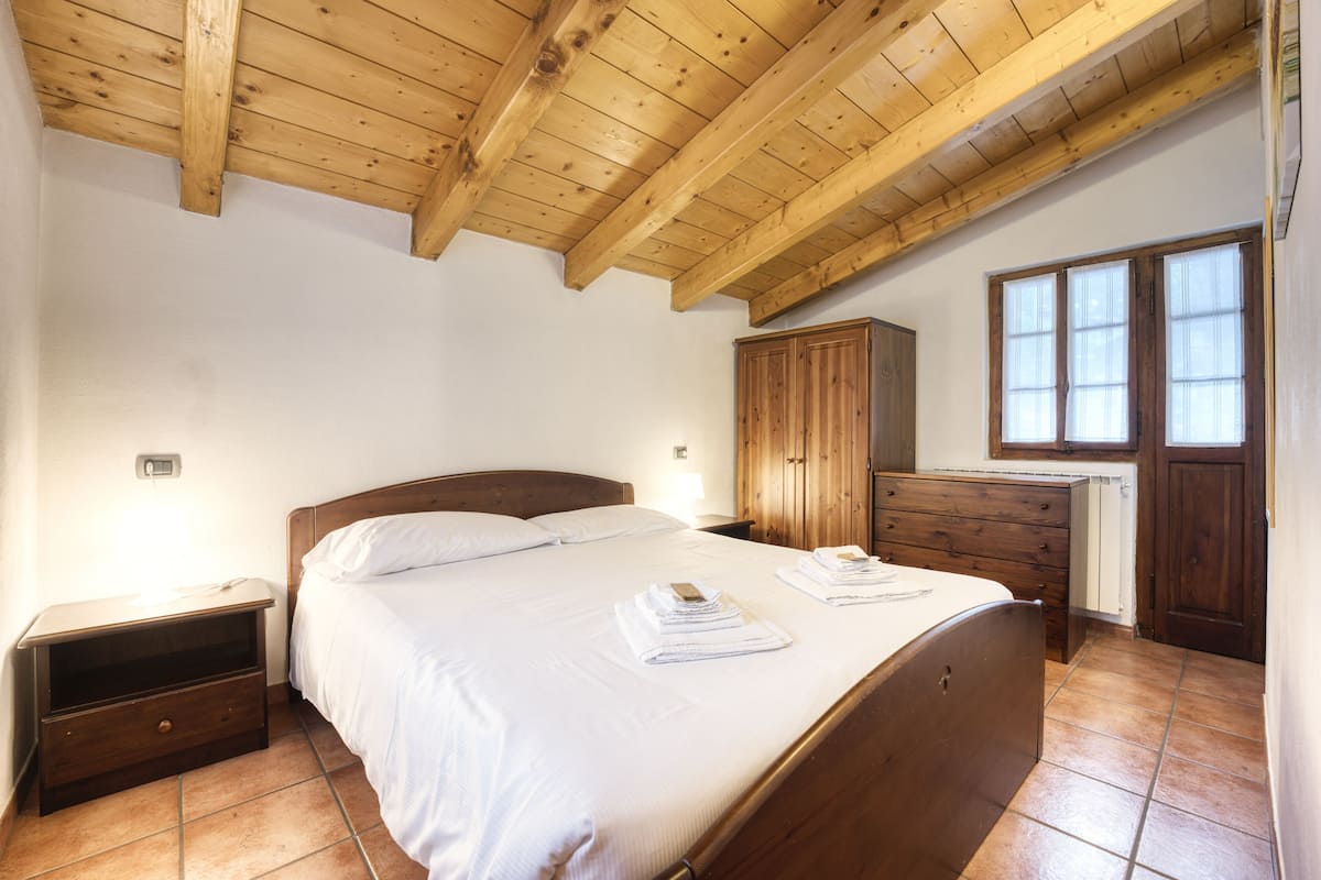 Appartement, 1 slaapkamer (Ronco 1) | 2 slaapkamers, een bureau, babybedden, gratis wifi