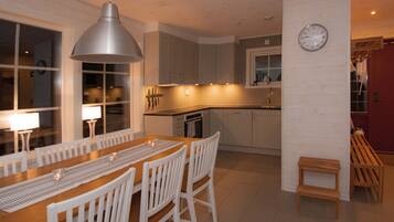 Chalet (6B) | Private kitchen | Full-size fridge, microwave, oven, stovetop
