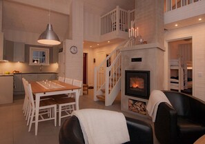 Chalet (6A) | Living area | 42-inch LED TV with digital channels, TV, heated floors - Alpstigen 6A (Jarvso)
