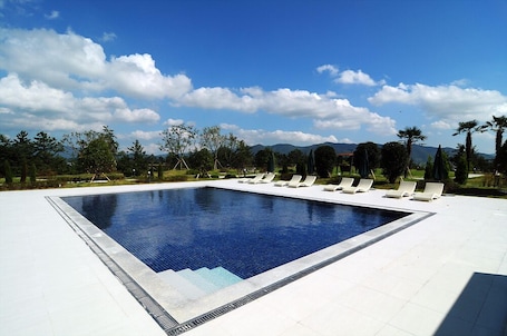 Seasonal outdoor pool