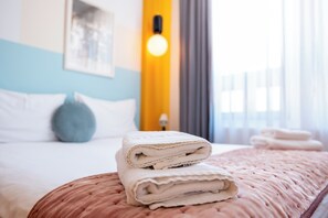 Habitación romántica doble | Minibar, escritorio, cortinas opacas y sistema de insonorización
