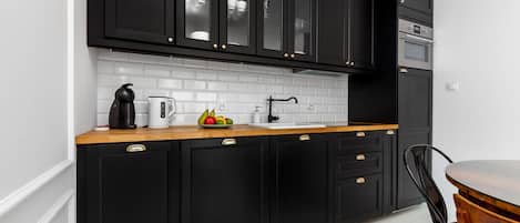 Design Suite, Balcony | Private kitchenette