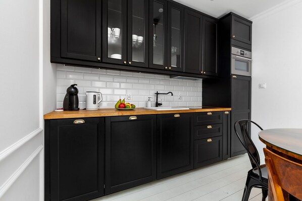 Design Suite, Balcony | Private kitchenette