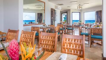 House, 4 Bedrooms | Dining