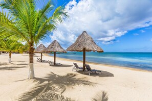 House, 4 Bedrooms | Beach