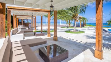 House, 4 Bedrooms | Property grounds