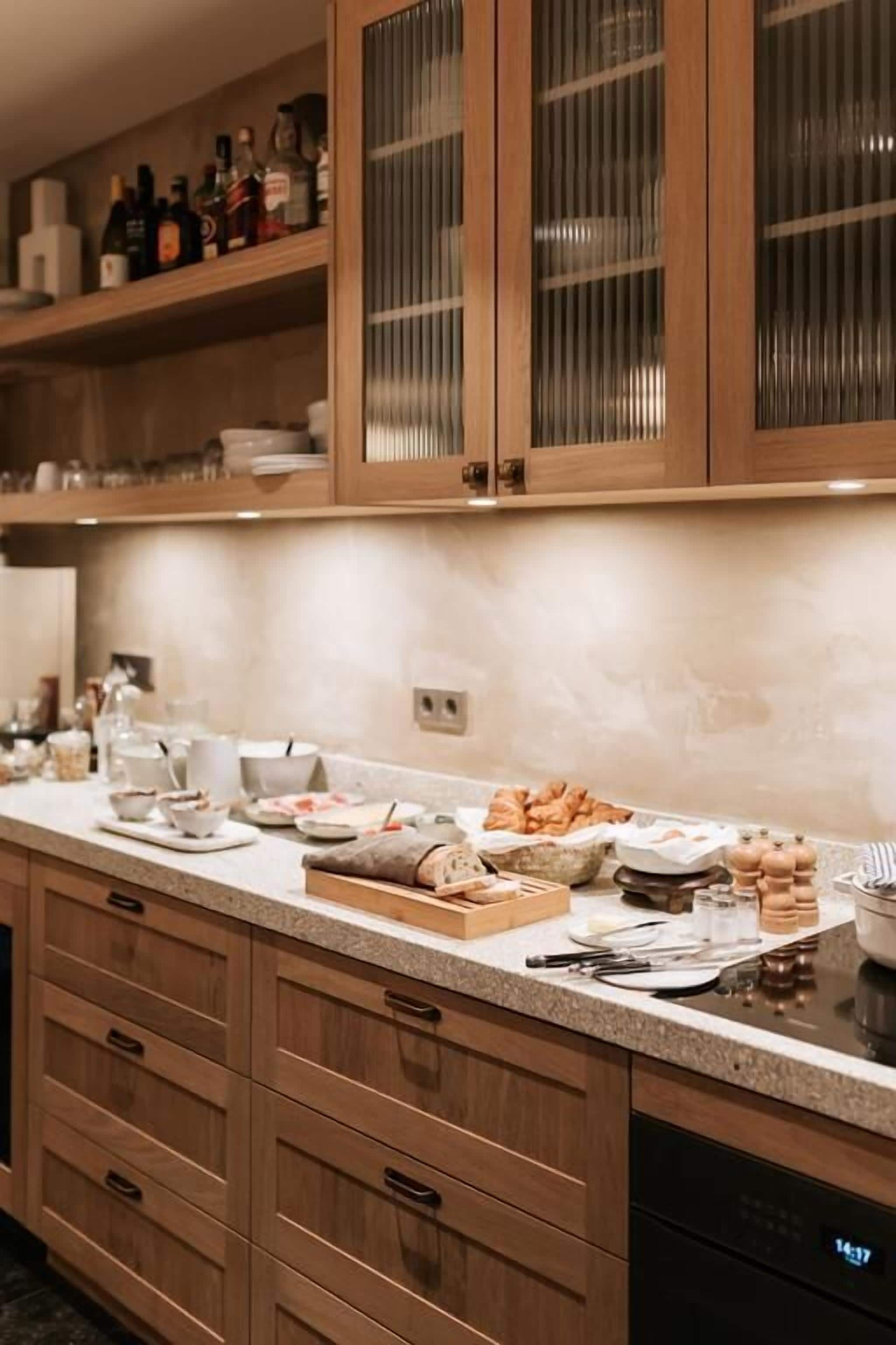 daily continental breakfast (eur 12.50 per person)