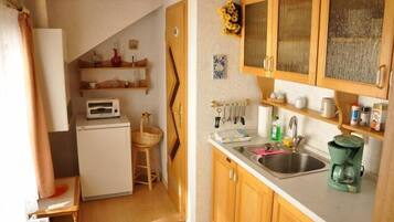 Kühlschrank, Mikrowelle, Toaster