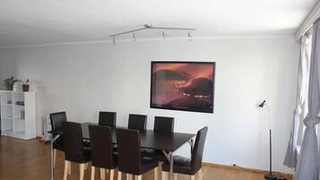 Leilighet | Spiseområde på rommet