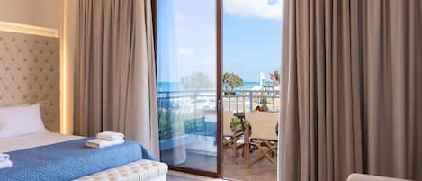 Superior Studio, Sea View | 1 bedroom, individually decorated, individually furnished, desk