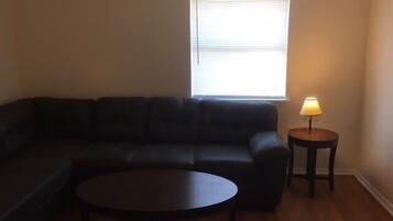 Een televisie en een kantoor