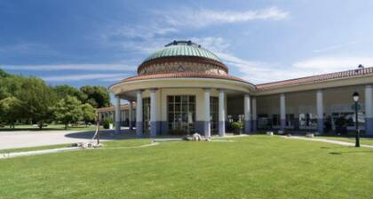 Meublé "CÎté Jardin" tout confort, station thermale de Contrexéville