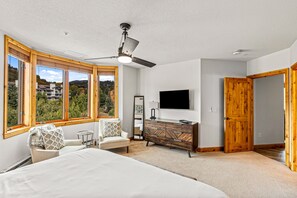 3 chambres, fer et planche à repasser, Wi-Fi, draps fournis