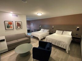 Studiosuite – junior | Safe på rommet, strykejern/-brett, wi-fi (inkludert) og sengetøy